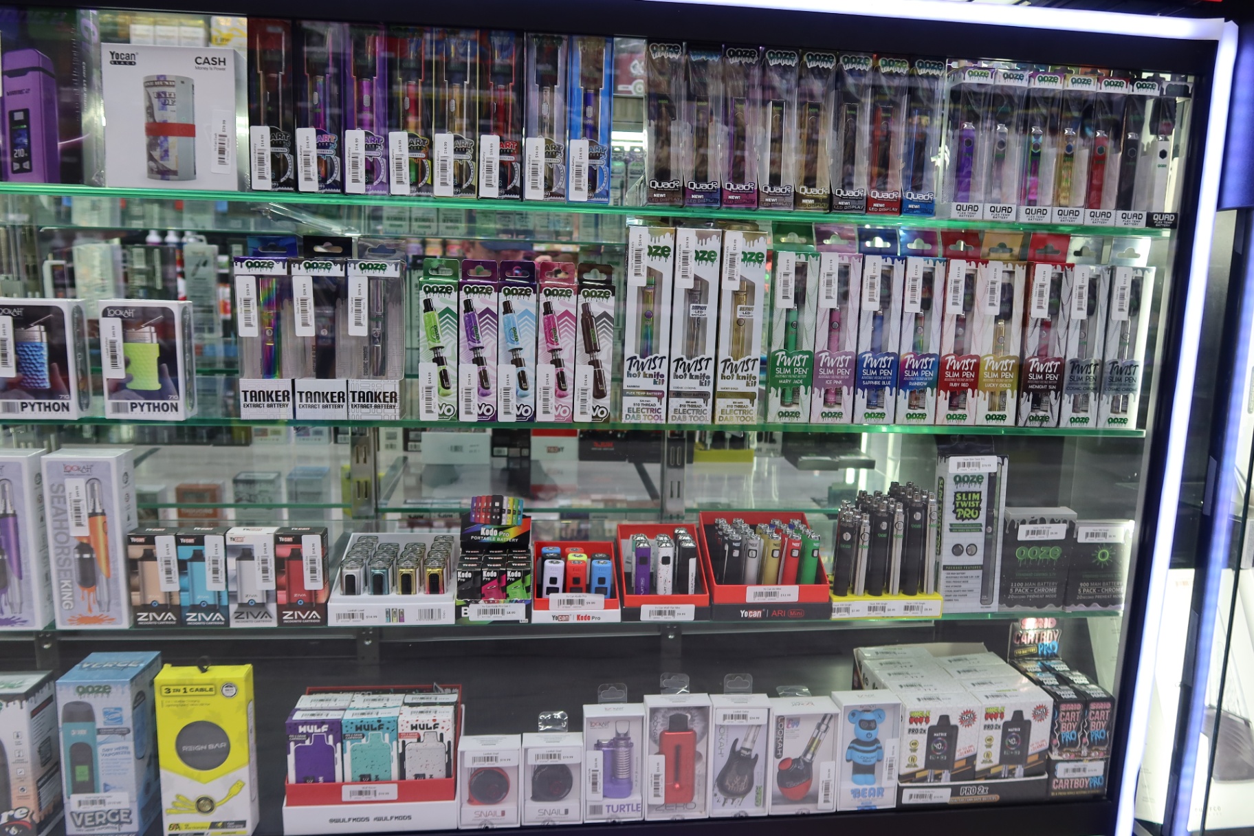 Vapes